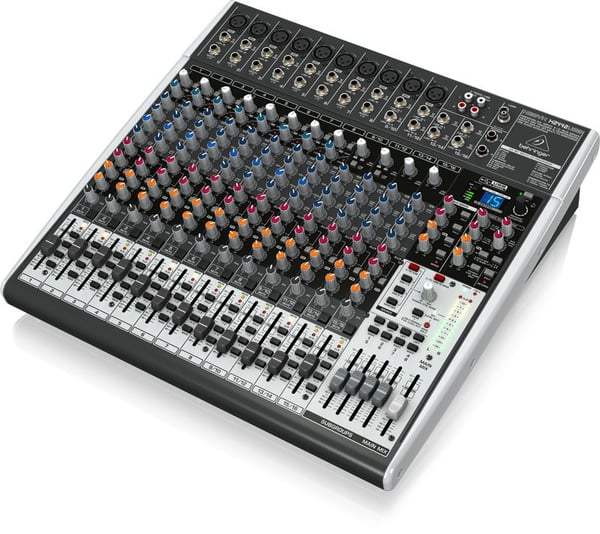 Behringer Xenyx X2442USB -kompaktmikser