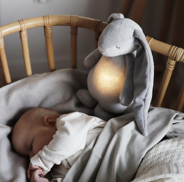 Moonie Den Summerande Vännen - en sömnunderlättande sömnkanin, grå