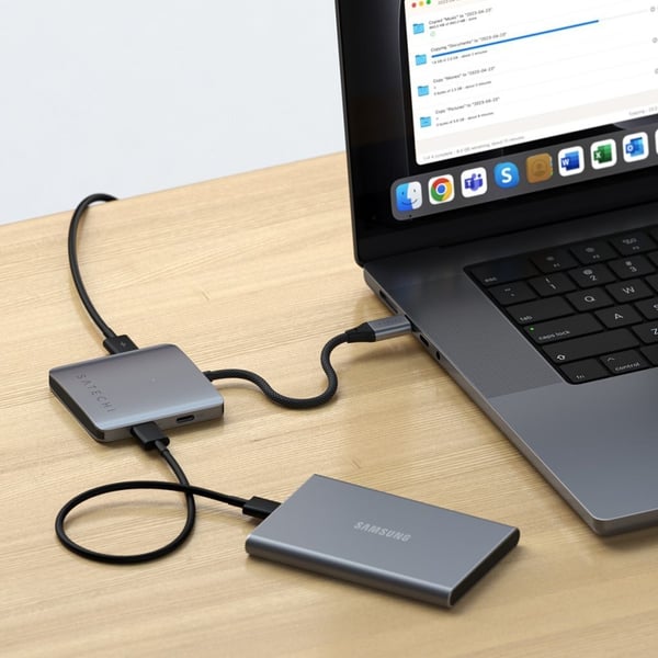 Satechi 4-Port USB-C adapter med PD, stjernediagonal