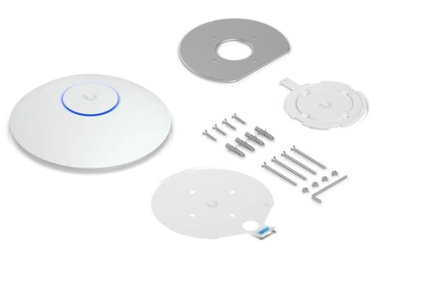Ubiquiti U7-LR takmonterad WiFi 7 accesspunkt