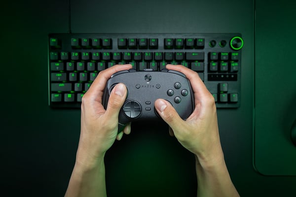 Razer Wolverine V3 Pro 8K trådlös spelkontroll, PC