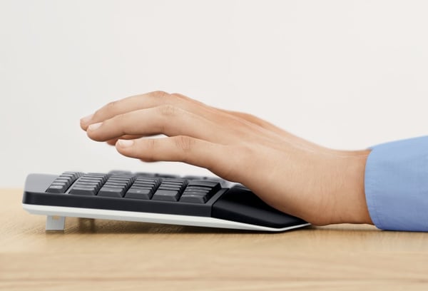 Logitech MK850 Performance -tastatur og mus
