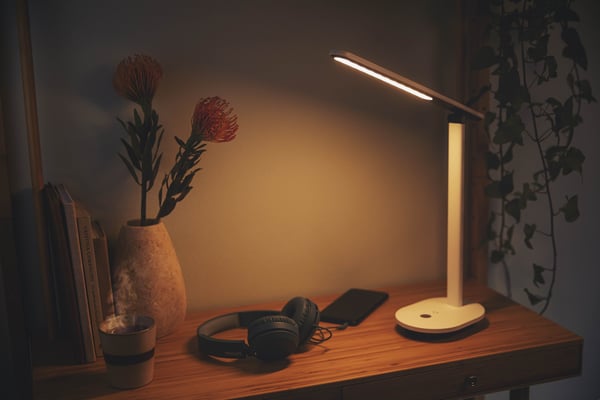 Philips Ivory DSK203 - skrivebordslampe, USB-opladelig, hvid