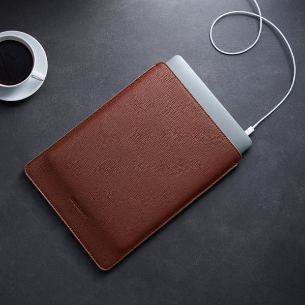 Woolnut lædertaske - beskyttelsesetui til 13" MacBook Pro & Air, cognac