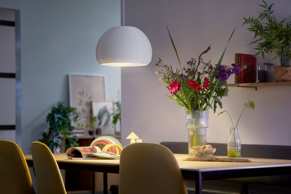 Philips Ultra Effektiv LED-lys, E27, 4000K, 840 lm, opaloverflade