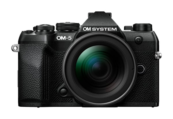 OM-SYSTEM OM-5 Mark II systemkamera + 12-45mm F4.0 PRO-objektiv, svart