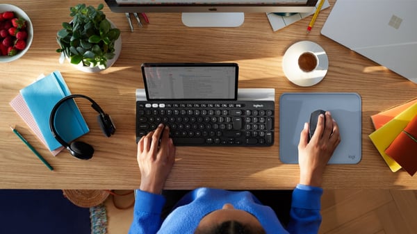 Logitech Musmatta Studio Series -musmatta, Blågrå