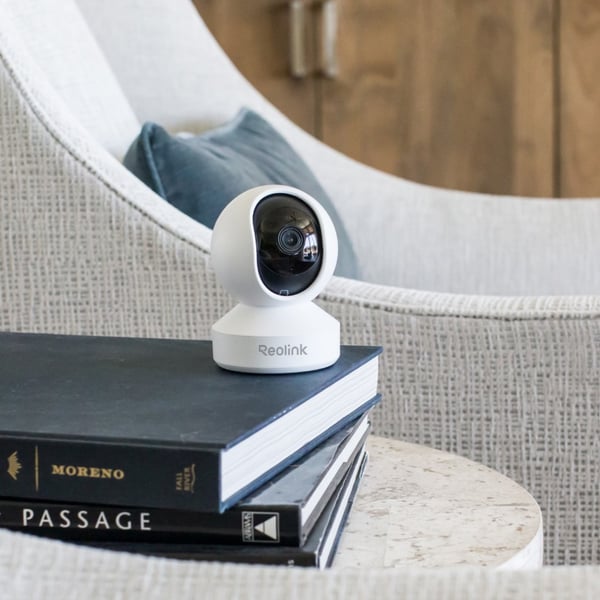 Reolink E1 Pro AI 5MP PT Auto Tracking WiFi övervakningskamera för inomhusbruk