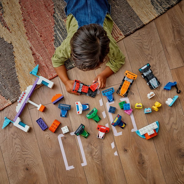 LEGO DUPLO By 10445 – F1-holdets racerbiler og chauffører