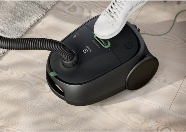 Electrolux Clean 600 EB61C2GRN støvsuger, sort