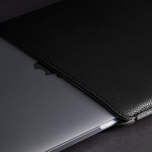 Woolnut lædertaske - beskyttelsesetui til 13" MacBook Pro & Air, sort