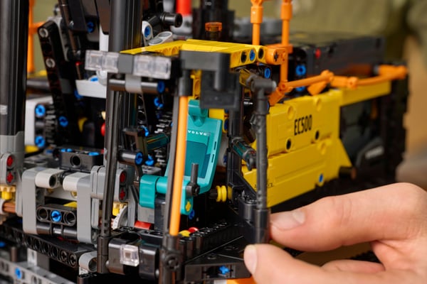 LEGO Technic 42215 - Volvo EC500 Hybrid grävmaskin