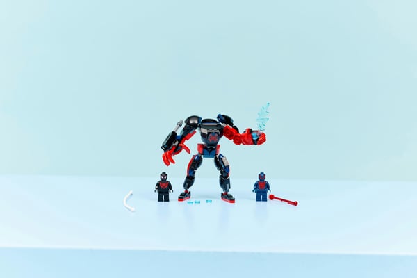 LEGO Super Heroes Marvel 76337 Miles Morales robot mot Spider-Man 2099