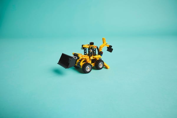 LEGO Technic 42197 – Traktorgrävmaskin
