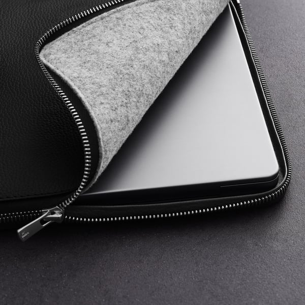 Woolnut Læder Folio-beskyttelse til 13/14" MacBook, sort