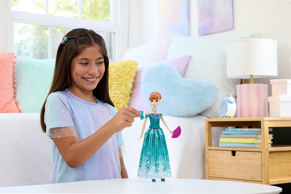 Disney Frozen Spin & Reveal Anna dukke