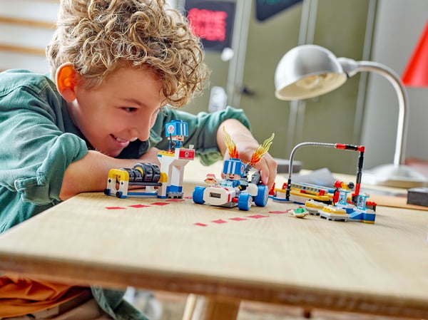 LEGO Super Mario 72035 – Mario Kart Toads garage