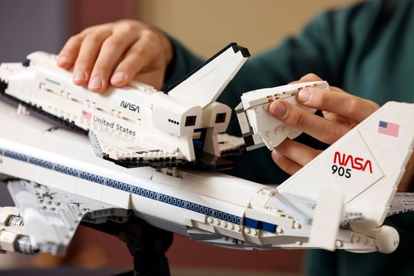LEGO Icons 10360 - Transportflygplan för rymdfärja