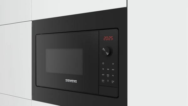 Siemens BF523LMB3 iQ300 mikrobølgeovn, sort