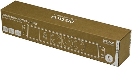 DELTACO strømpanel, 3 udtag, 1x21W A+C USB-oplader, GST18-tilslutning, kædning