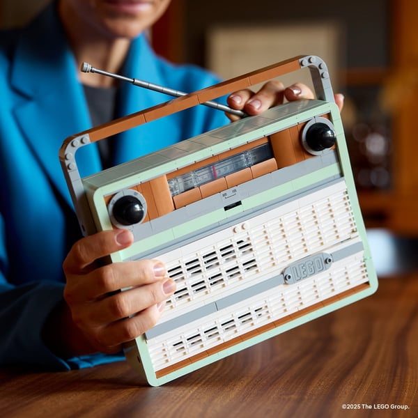 LEGO Ikoner 10334 – Retroradio