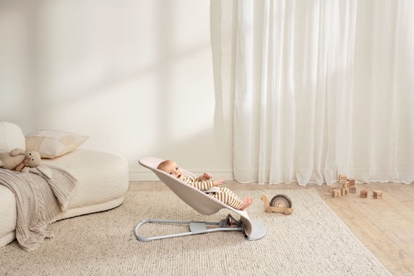 BabyBjörn Bouncer Bliss Vävd Babysitter, Ljus beige