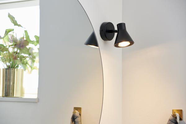 Nordlux Eik vägglampa, matt svart