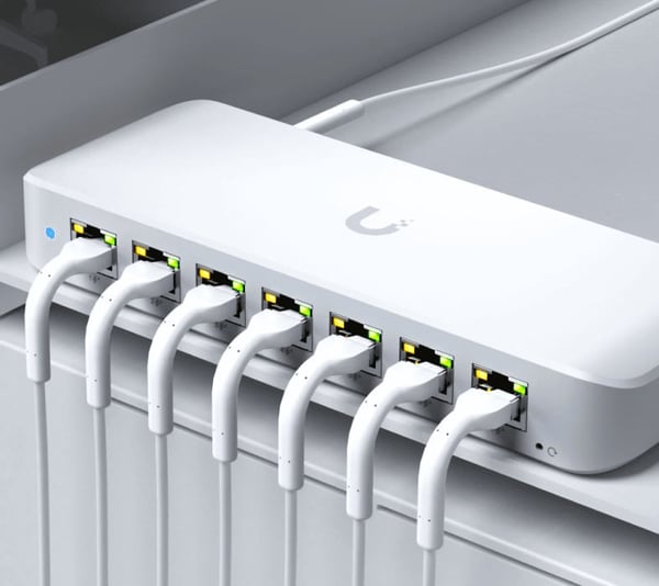 Ubiquiti UniFi USW-Ultra (42W) 8-port PoE switch uden strømforsyning