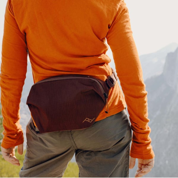 Peak Design Outdoor Sling 2L - skuldertaske, rød måneformørkelse
