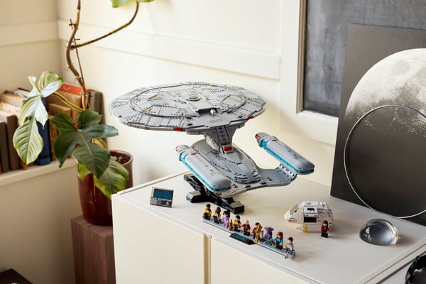 LEGO Ikoner 10356 Star Trek: U.S.S. Enterprise NCC-1701-D