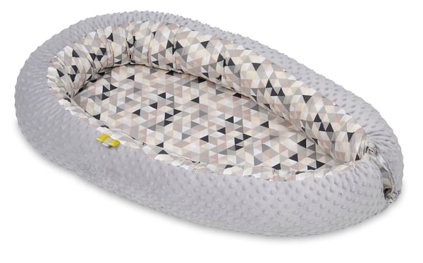Babynest - Babynest - 0-8 måneder - 82x54cm - Beige Trekanter - Grå