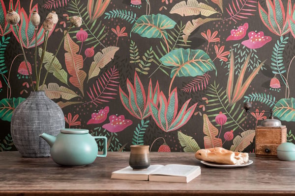 Retro tapet Profhome 393481-GU varmt stemplet ikke-vævet tapet lidt tekstureret blomster mat antracit sort grøn lyserød 5,33 m2
