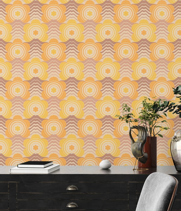 Retro tapet Profhome 395395-GU varmt stemplet ikke-vævet tapet lidt tekstureret blomstret mat gul pastel orange beige brun 4,5 m2