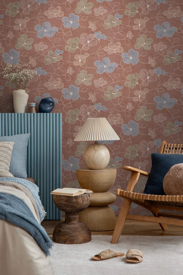Blomstret tapet Profhome 791471-GU varmt stemplet ikke-vævet tapet lidt tekstureret blomster mat rød blå brun beige olivengrøn 5,33 m2