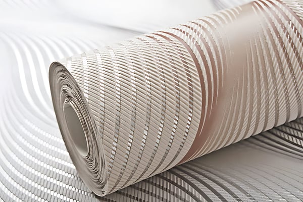 Tapet stribet mønster EDEM 85030BR33 lidt tekstureret metallisk mønster mat baggrund farve brun beige brun hvid sølv 5,33 m2