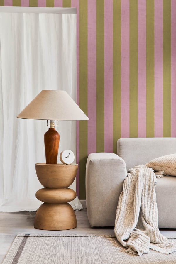 Stripes tapet Profhome 782261-GU varmt stemplet ikke-vævet tapet glat grafisk mat lyserød oliven gul grønbrun 5,33 m2