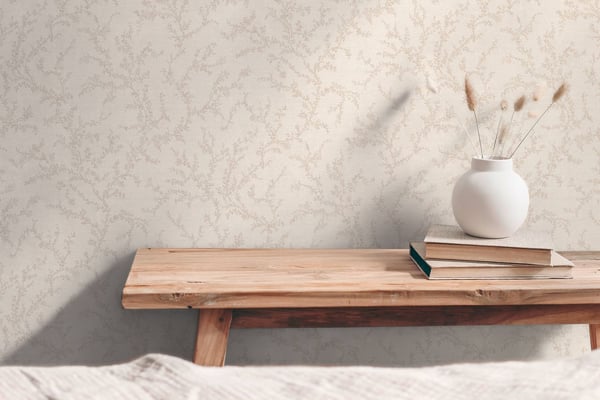 Natur tapet Profhome 790902-GU varmt stemplet ikke-vævet tapet lidt tekstureret blomster mat fløde grå beige creme 5,33 m2