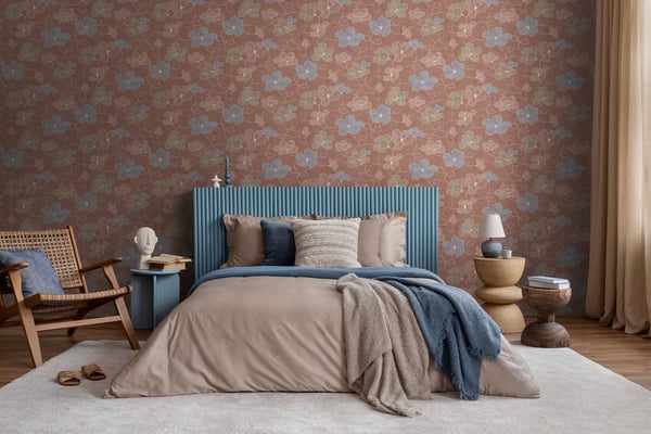 Kukkatapetti Profhome 791471-GU kuuma kohokuvioitu kuitutapetti hieman rakenteellinen kukikas mat punainen sininen ruskea beige oliivinvihreä 5,33 m2