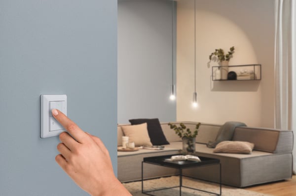 Paulmann Attraktivt prissatt startpaket Smart Home smik Gateway med väggbrytare + LED-infälld lampa Nova Plus Coin baspaket svängbar Tunable White