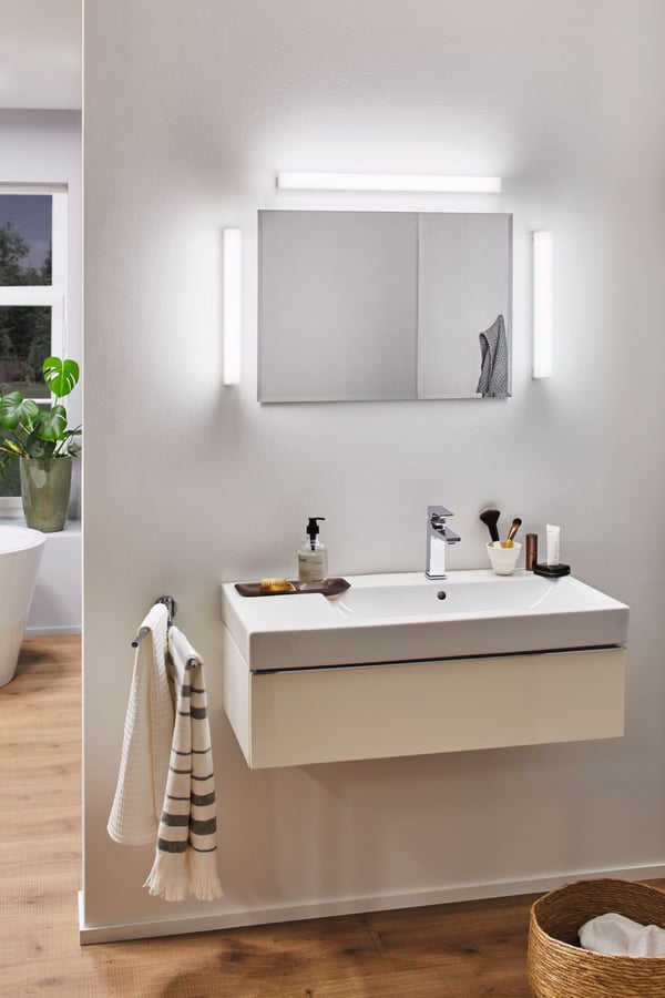 Paulmann Selection Bathroom LED spegellampa Luno IP44 White Switch 770lm 230V 8W Aluminium