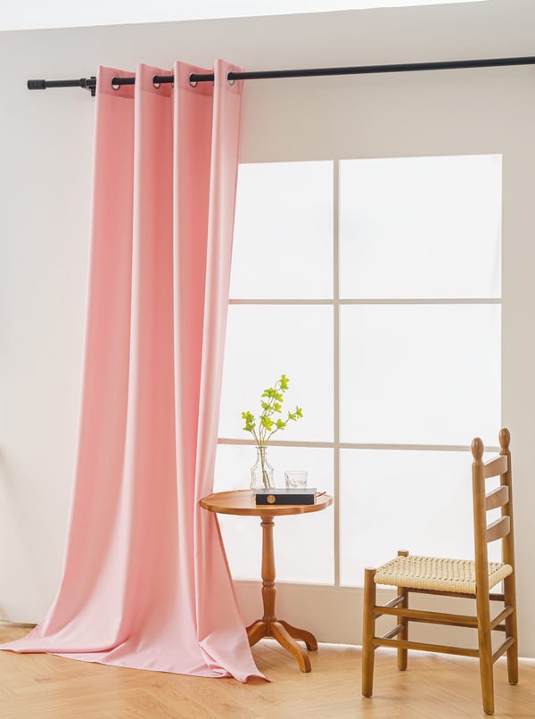 Gardin med öljetter 140x250 rosa halvmörkläggande