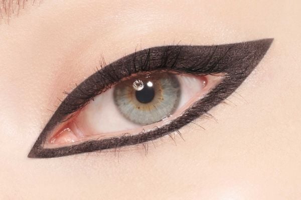 Dior Diorshow 24h Stylo, Krem, Brun, Kvinner, Matte, 24 timer, #14692/B DIMETHICONE ? TRIMETHYLSILOXYSILICATE ? SYNTHETIC WAX ? DICALCIUM PHOSPHATE...