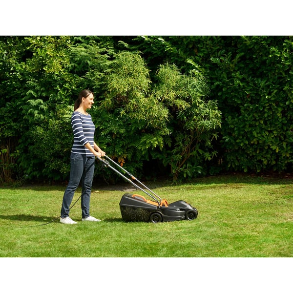 Black & Decker BEMW351-QS, Perässäkäveltävä ruohonleikkuri, 32 cm, 2 cm, 6 cm, Leikkuuterät, 35 L