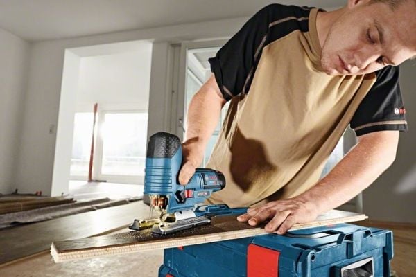 Bosch AKKUSTIKSAV GST 12V-70 2X3AH L-BOXX