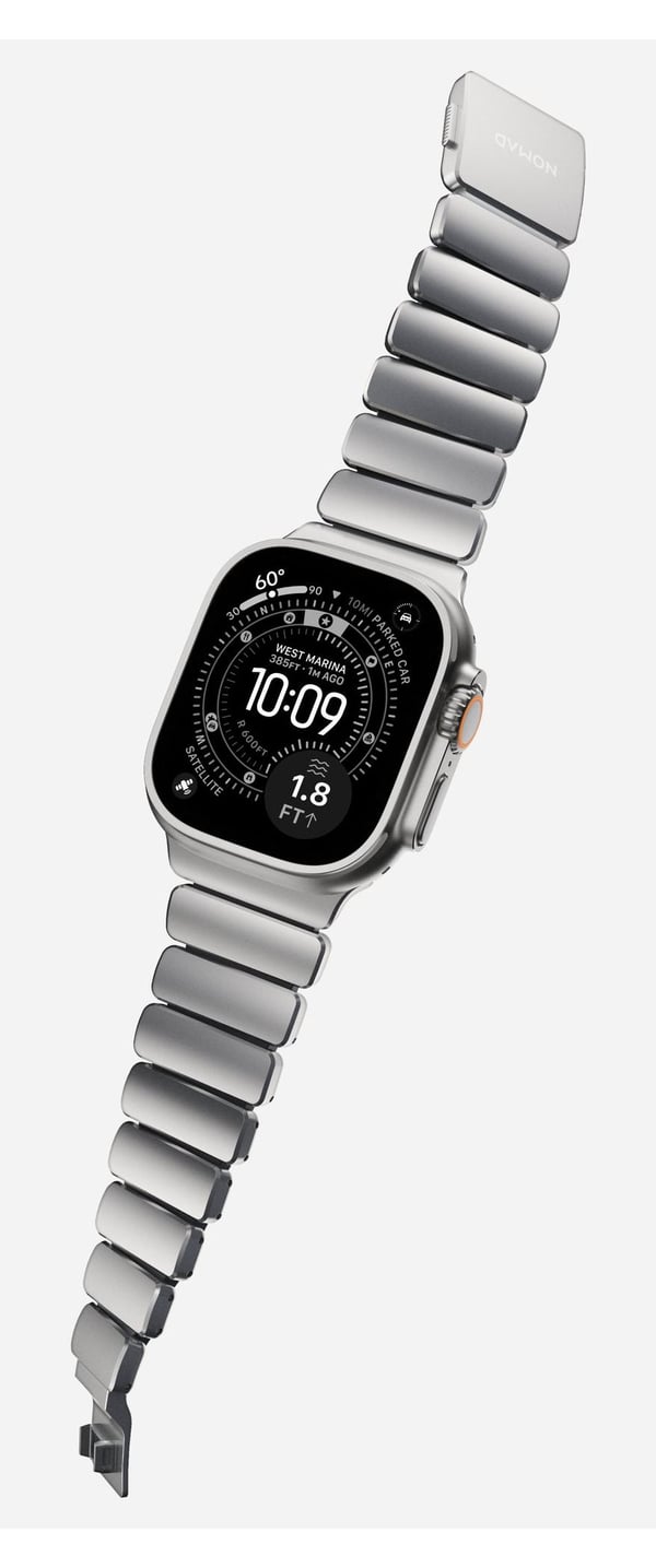 Nomad Stratos klokkerem for Apple Watch 45/46/49 mm, naturlig titan, svart FKM