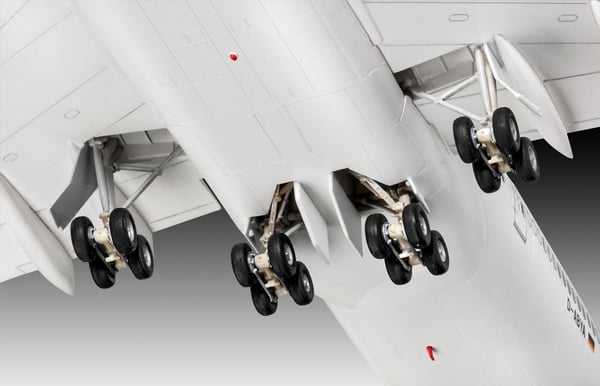 Revell Boeing 747-8 Lufthansa "New Livery", Flygplan, 13 År, Blå, Vit, Luftfarkostmodell, Ej för barn under 36 månader, 476 mm