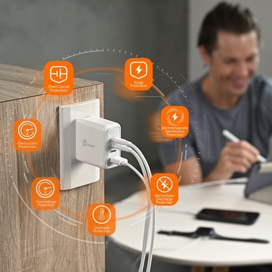 j5create 70W GaN USB-C® 4-porttinen laturi, Sisätila, AC, Valkoinen