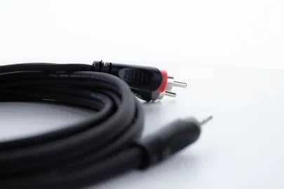 Cordial 14856, 3.5mm, Uros, 2 x RCA, Uros, 3 m, musta, Harmaa, Punainen