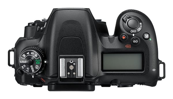 Nikon D7500, 20,9 MP, 5568 x 3712 pikseliä, CMOS, 4K Ultra HD, Kosketusnäyttö, Musta