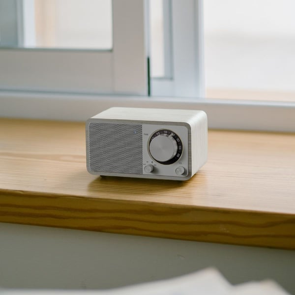 Sangean WR-7 Plus bærbar FM-radio Midnight Oak